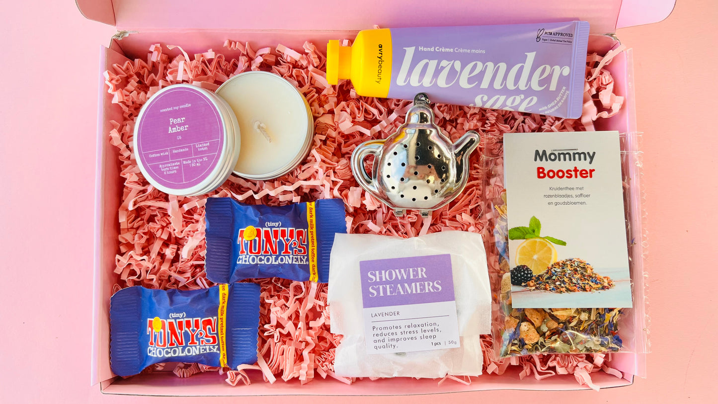 Moederdag brievenbus cadeau met lavendel handcreme, douche steamer en thee