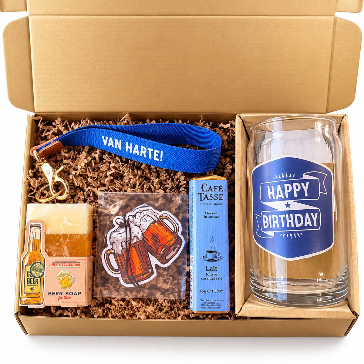 Verjaardag cadeaubox voor hem met Happy Birthday glas, Van Harte keycord, Beer Soap en chocolade