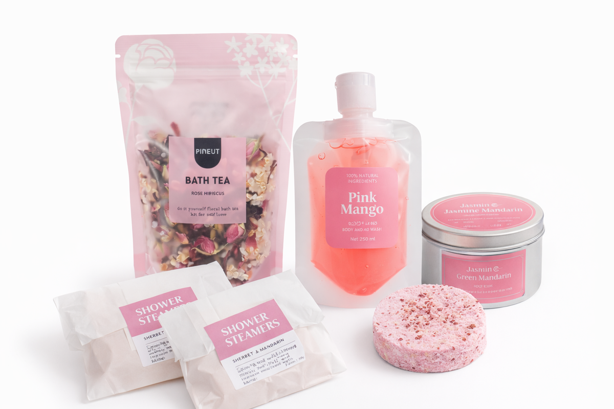 Ontspannen cadeaubox met wellness producten, geurkaars, thee en selfcare items