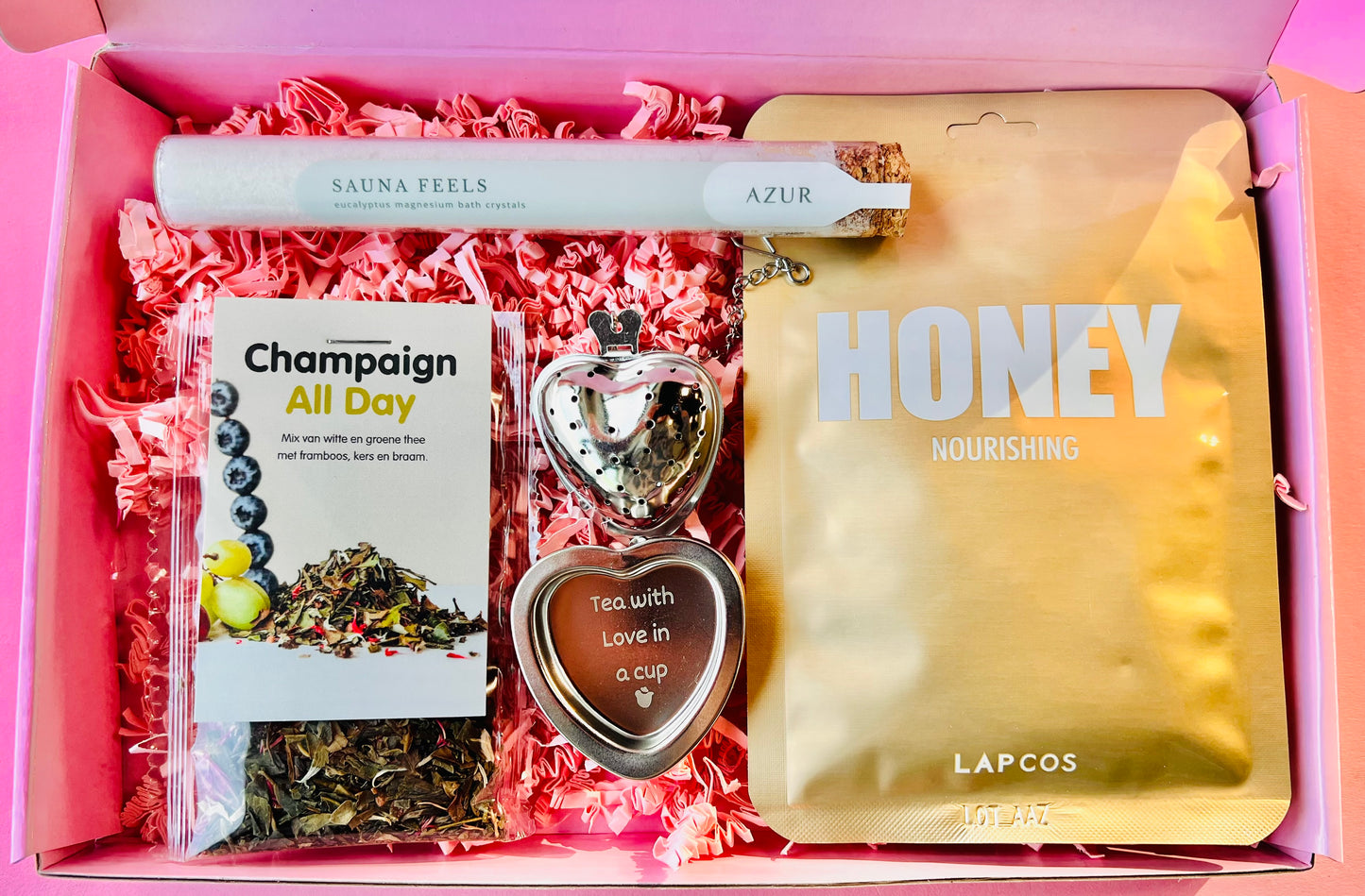 Ontspannings brievenbuscadeau met azur badzout sauna, champagne thee, hartvormig thee-ei en Lapcos honey masker
