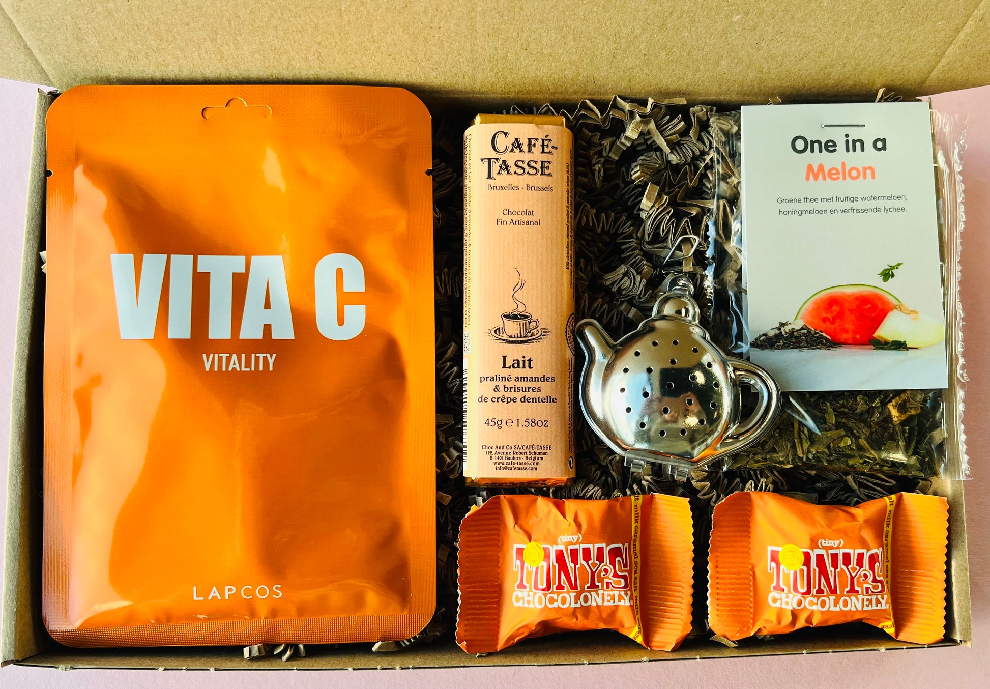 Brievenbus cadeau One in a Melon met thee chocolade gezichtsmasker en persoonlijk kaartje
