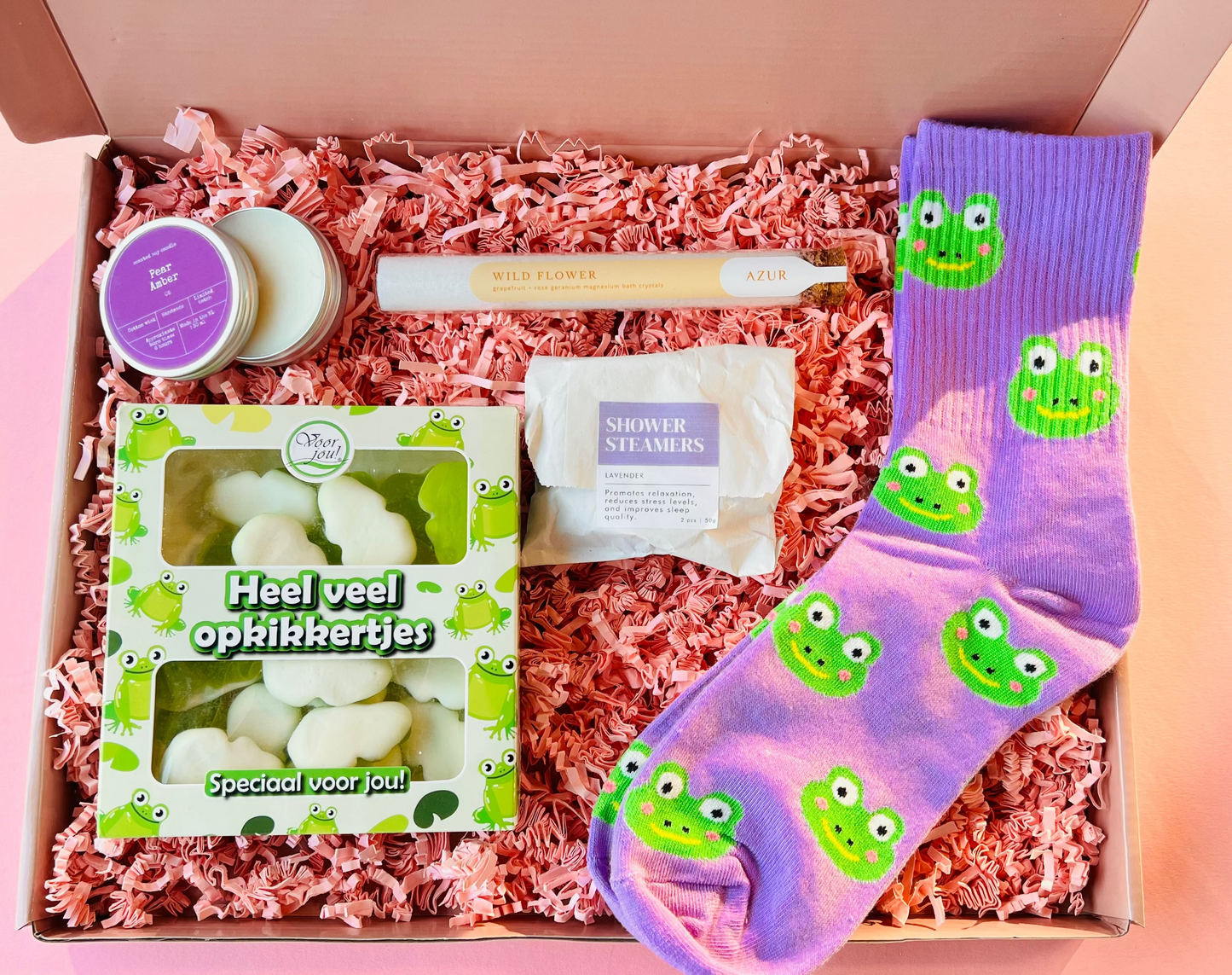 Beterschap brievenbus cadeaubox met snoepjes, geurkaars, kikker sokken, douche steamer en badzout – verwenmoment cadeau