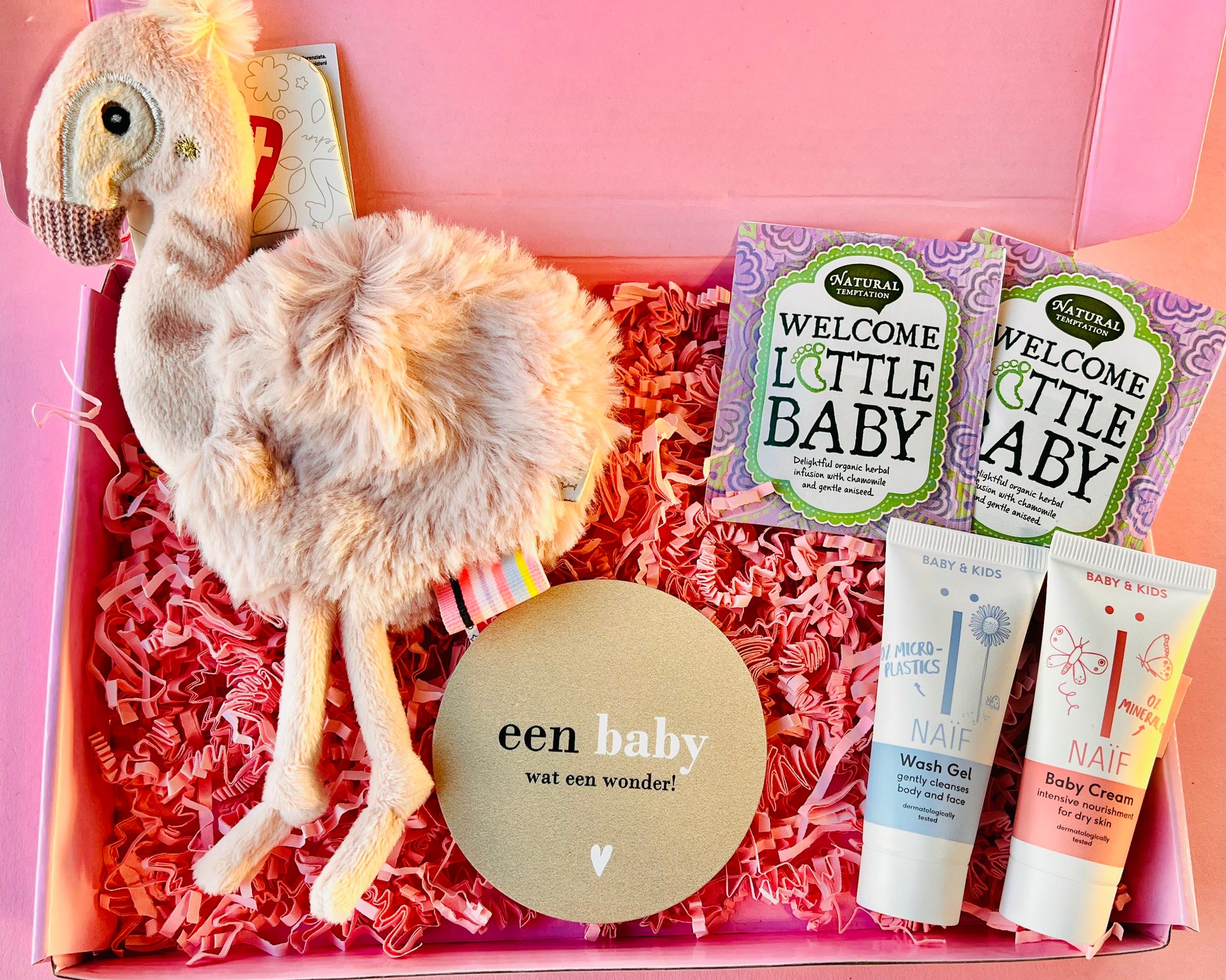 Geboorte cadeaubox met flamingo knisperdoekje roze