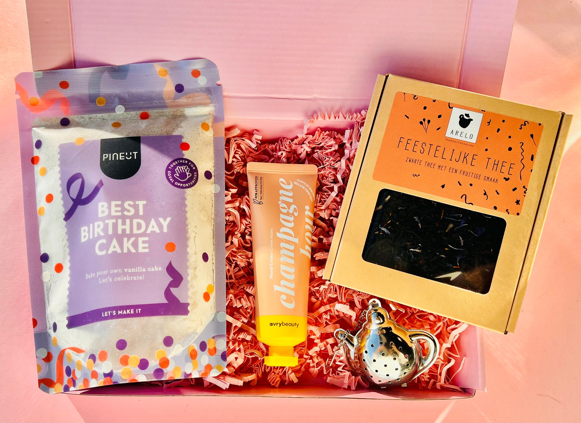 Verjaardag cadeaubox – luxe cadeau voor vrouwen, feestelijk ingepakt