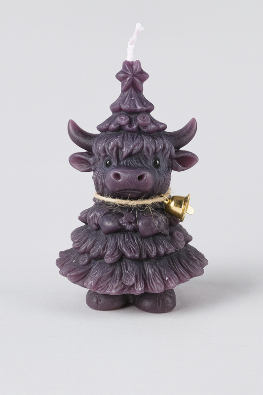 Kerst koe kaars – paarse Highland kerstkaars met kerstmuts en details – The Prezzent
