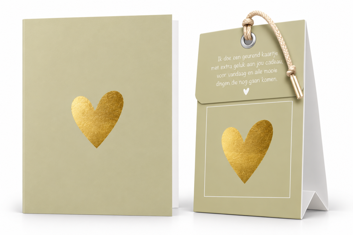 Beige geurende wenskaart met gouden hart en bijpassend geurig kadotasje – stijlvol klein cadeautje van The Prezzent.