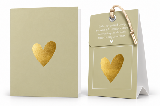 Beige geurende wenskaart met gouden hart en bijpassend geurig kadotasje – stijlvol klein cadeautje van The Prezzent.