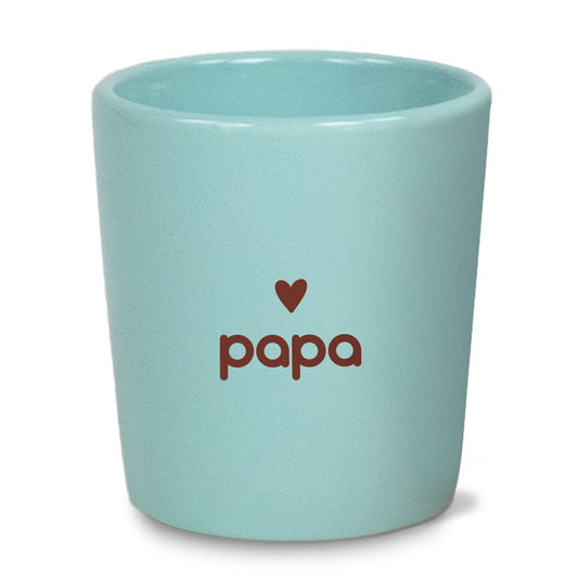Lichtblauw espresso kopje met hartje en tekst Papa, perfect als cadeau voor Vaderdag of verjaardag.