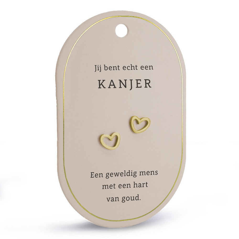 Goudkleurige hartjes oorbellen op cadeaukaart met tekst Jij bent echt een kanjer, een geweldig mens met een hart van goud.
