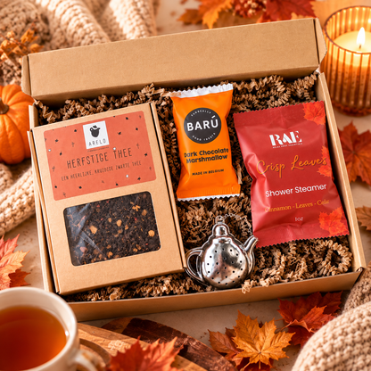 Cozy Autumn herfst cadeaubox met herfstige thee, chocolade, shower steamer en thee-infuser