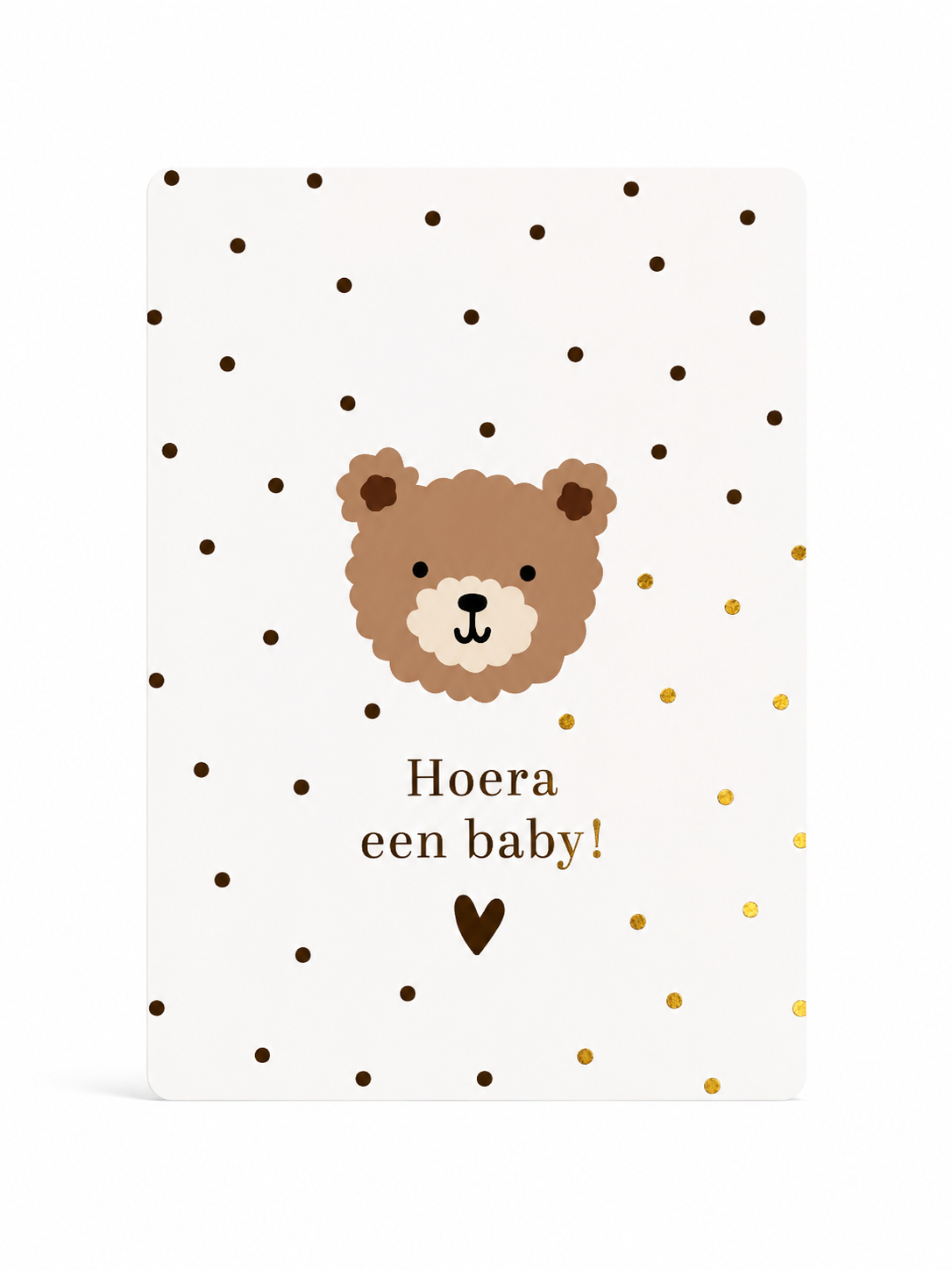 Lief geboortekaartje met een schattig beertje, de tekst Hoera een baby en goudkleurige stipjes
