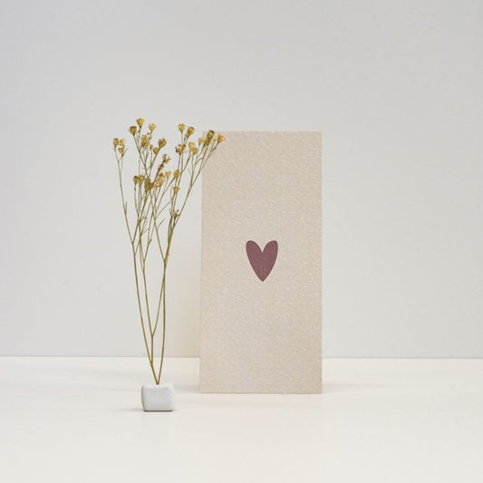 Mini cadeaudoosje met kaartje en droogbloem in klei standaard, een origineel klein cadeau voor elke gelegenheid.
