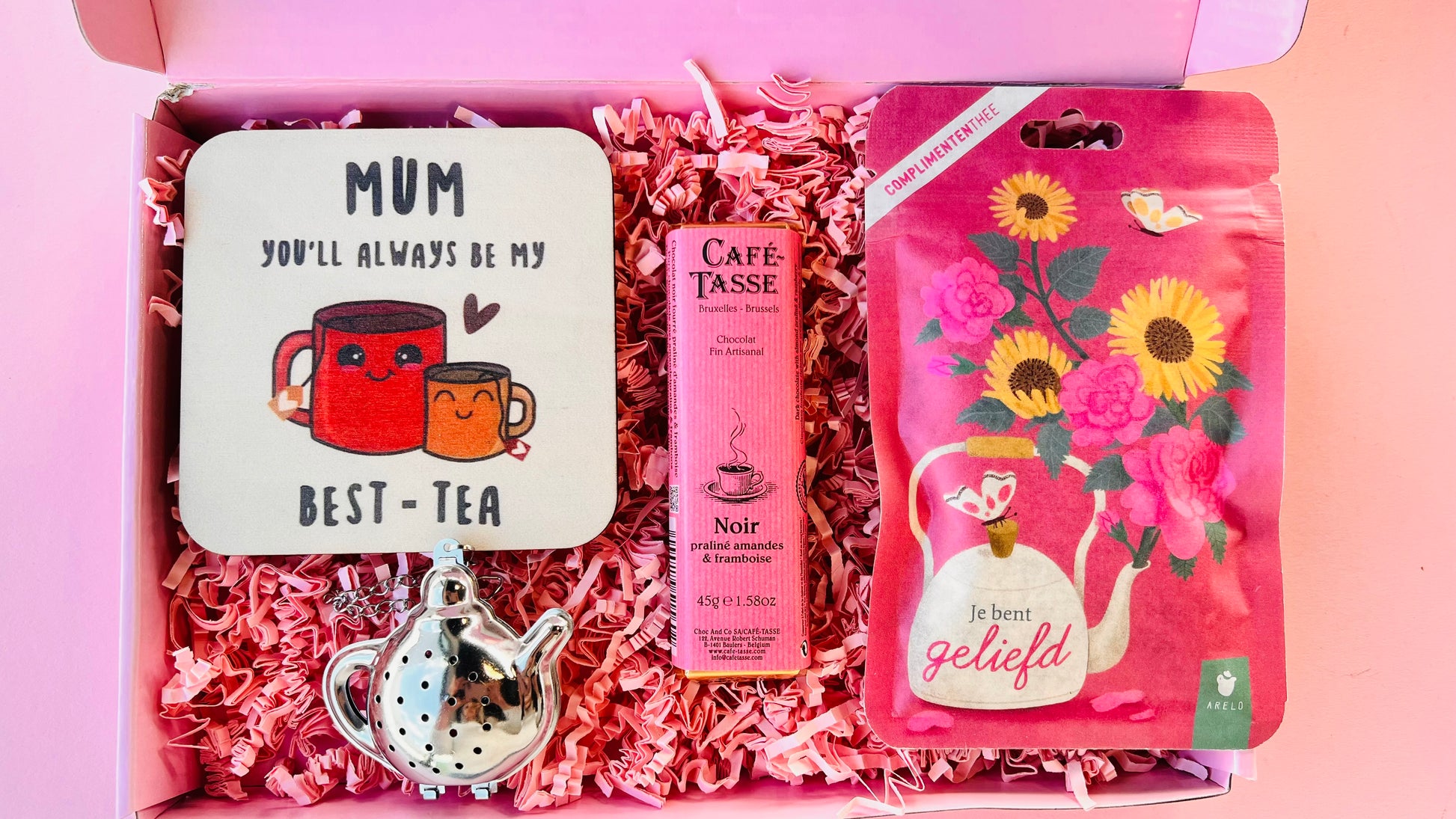 Moederdag brievenbus cadeau met best tea onderzetter, thee en chocolade