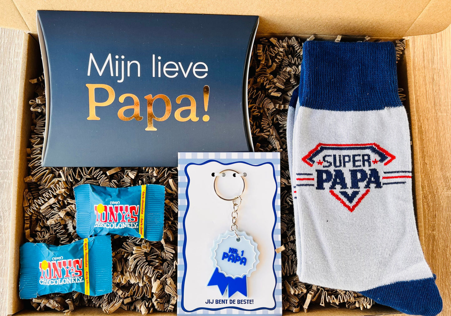 vaderdag brievenbus cadeau super papa sokken sleutelhanger chocolade
