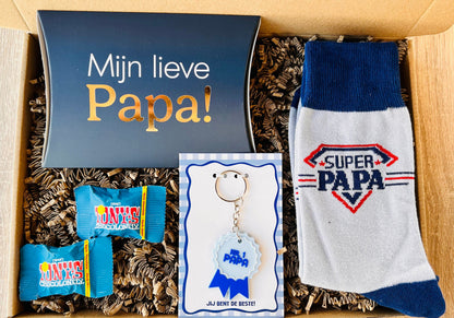 vaderdag brievenbus cadeau super papa sokken sleutelhanger chocolade
