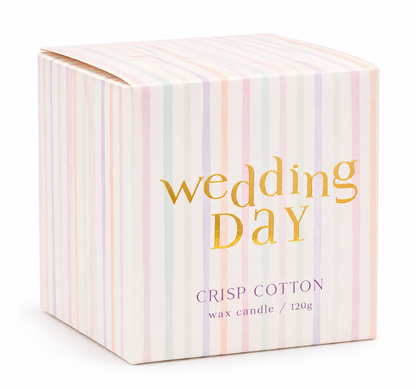 Wedding Day geurkaars Crisp Cotton van 120 gram in een crèmekleurige verpakking met pastelstrepen en gouden letters