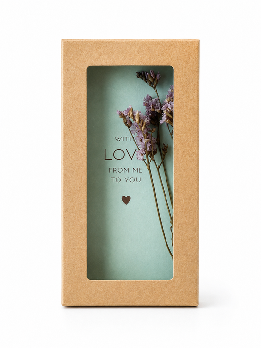 With Love bloemenkaart met droogbloemen in kraft cadeauverpakking